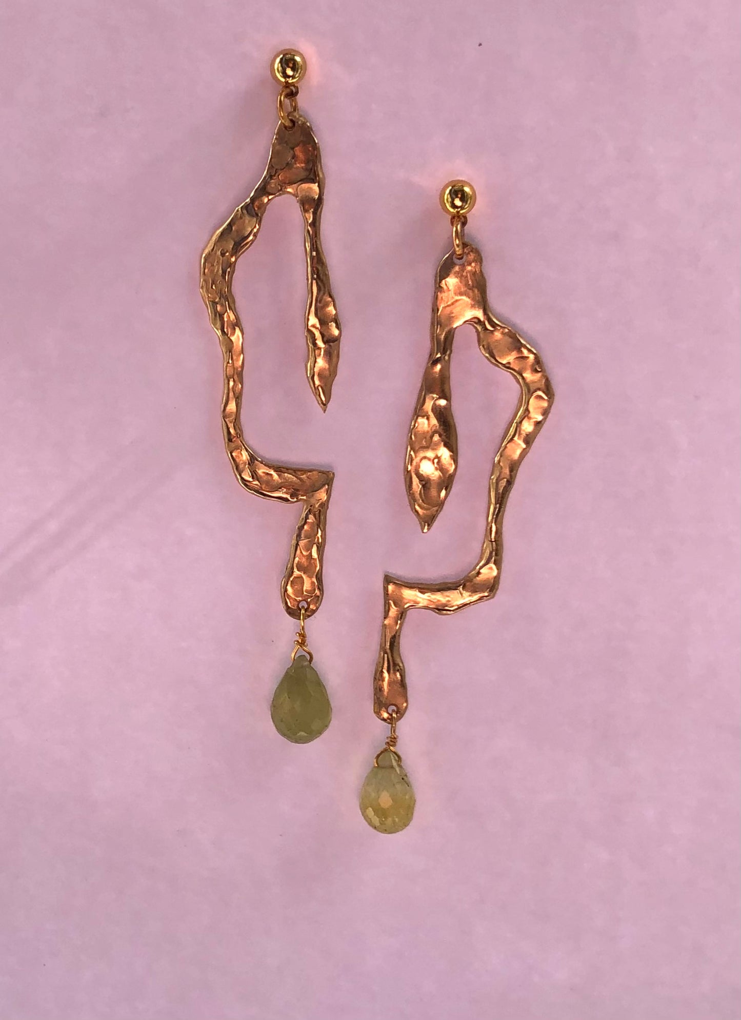 Swims - grandes boucles d'oreilles en bronze avec un péridot