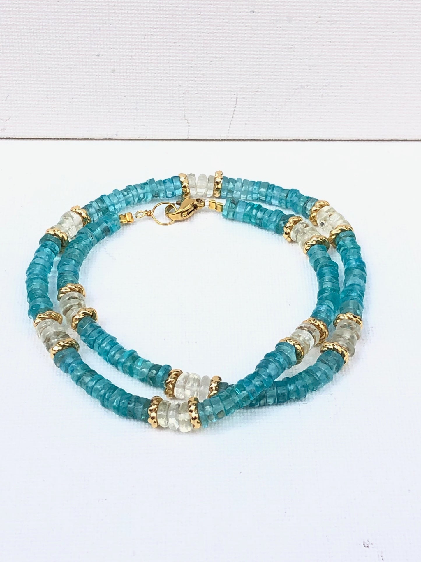 Bracelet double en apatites et prasiolites