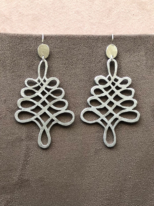 Twist - grandes boucles d'oreilles très légères en aluminium