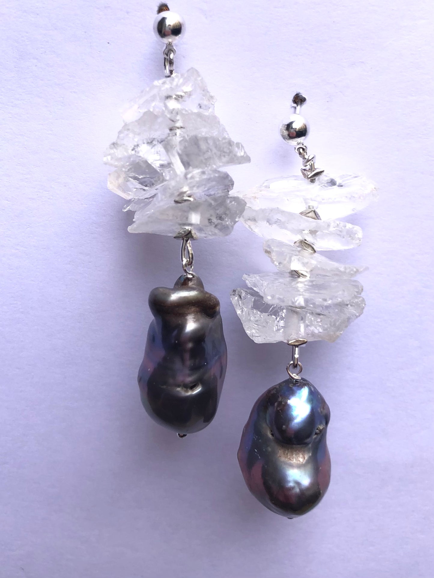 Crispy baroque - grandes boucles d'oreilles en perles baroques et cristal de roche