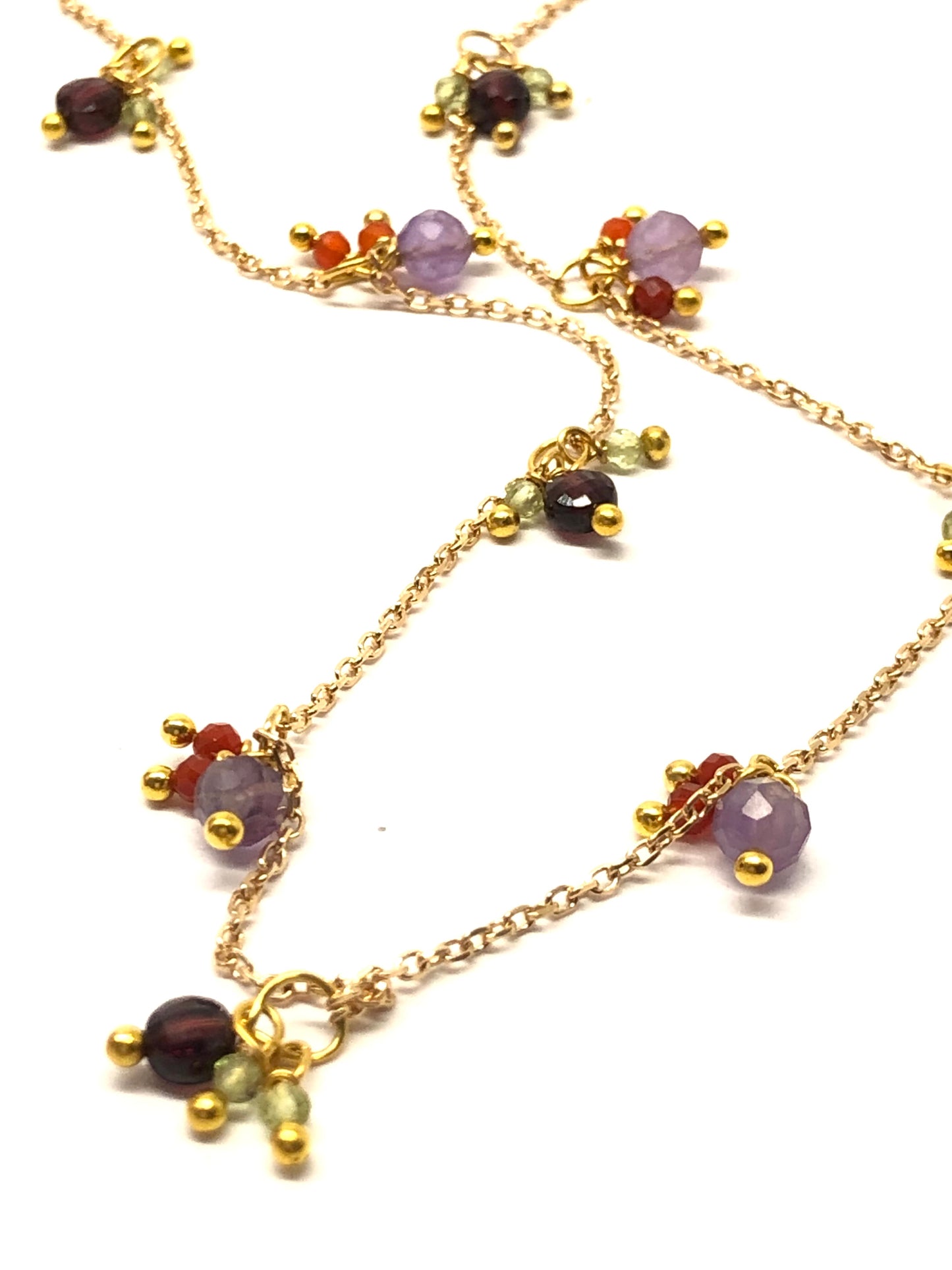 Frou Frou, collier fin en grappes de pierres