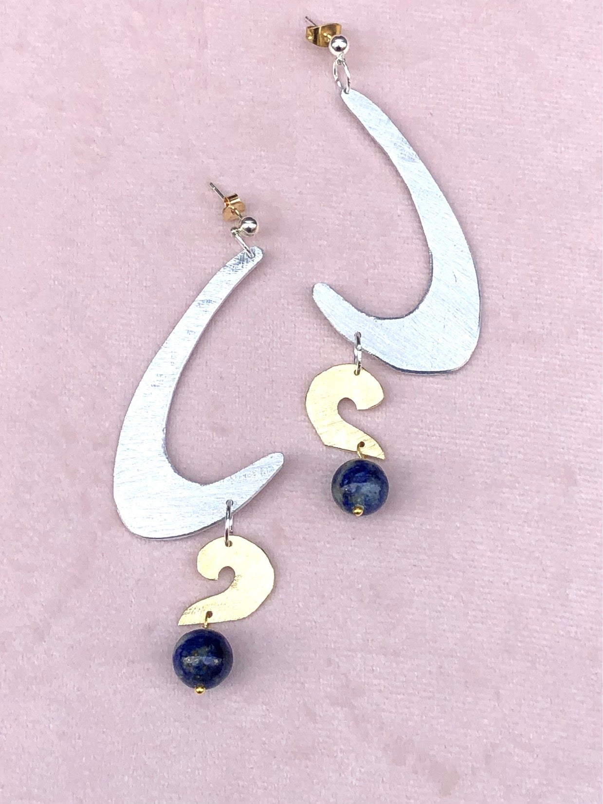 Sisa - grandes boucles d'oreilles très légères en aluminium et lapis lazuli