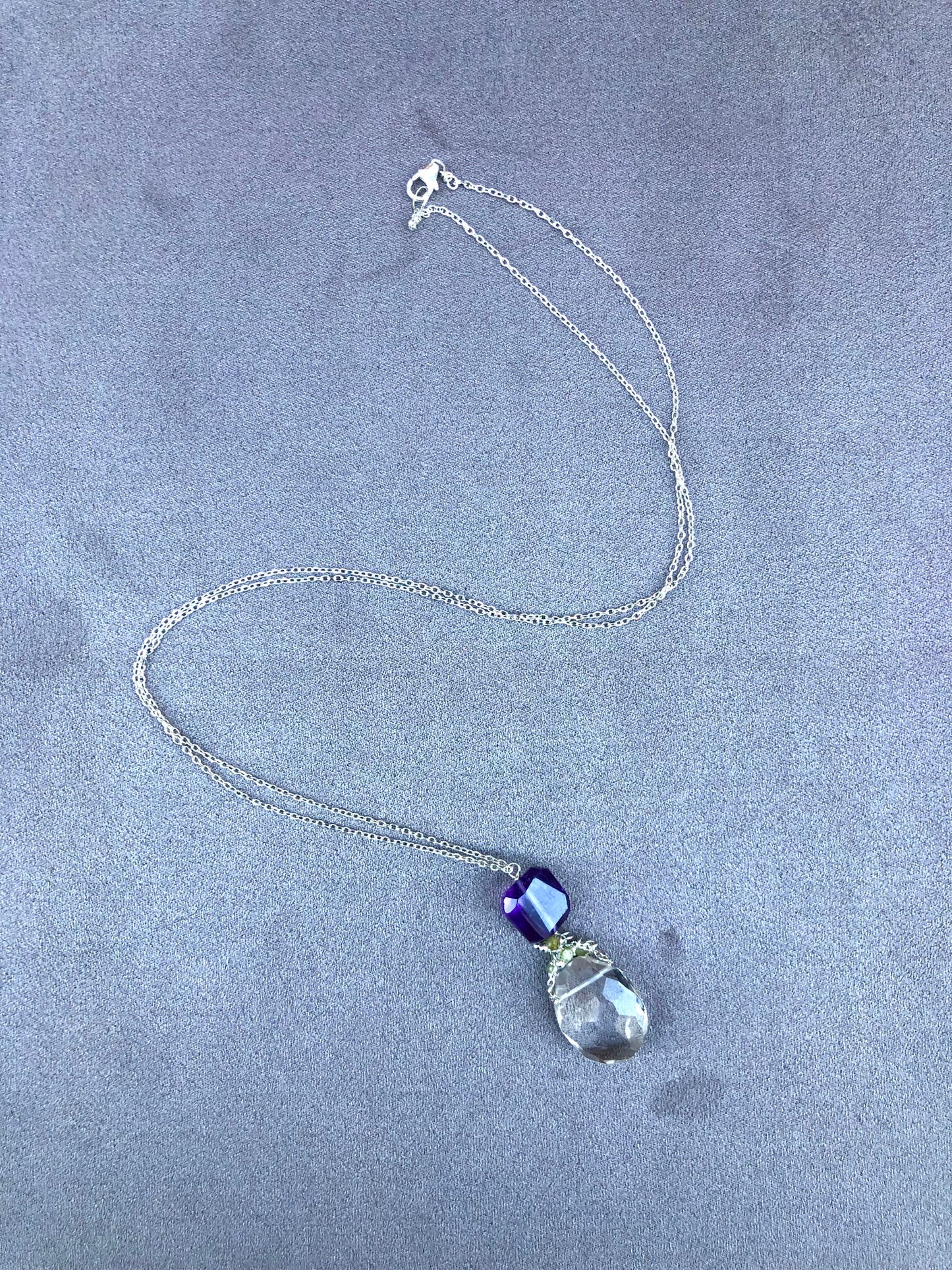 Bouden - beau pendentif en cristal de roche et améthyste